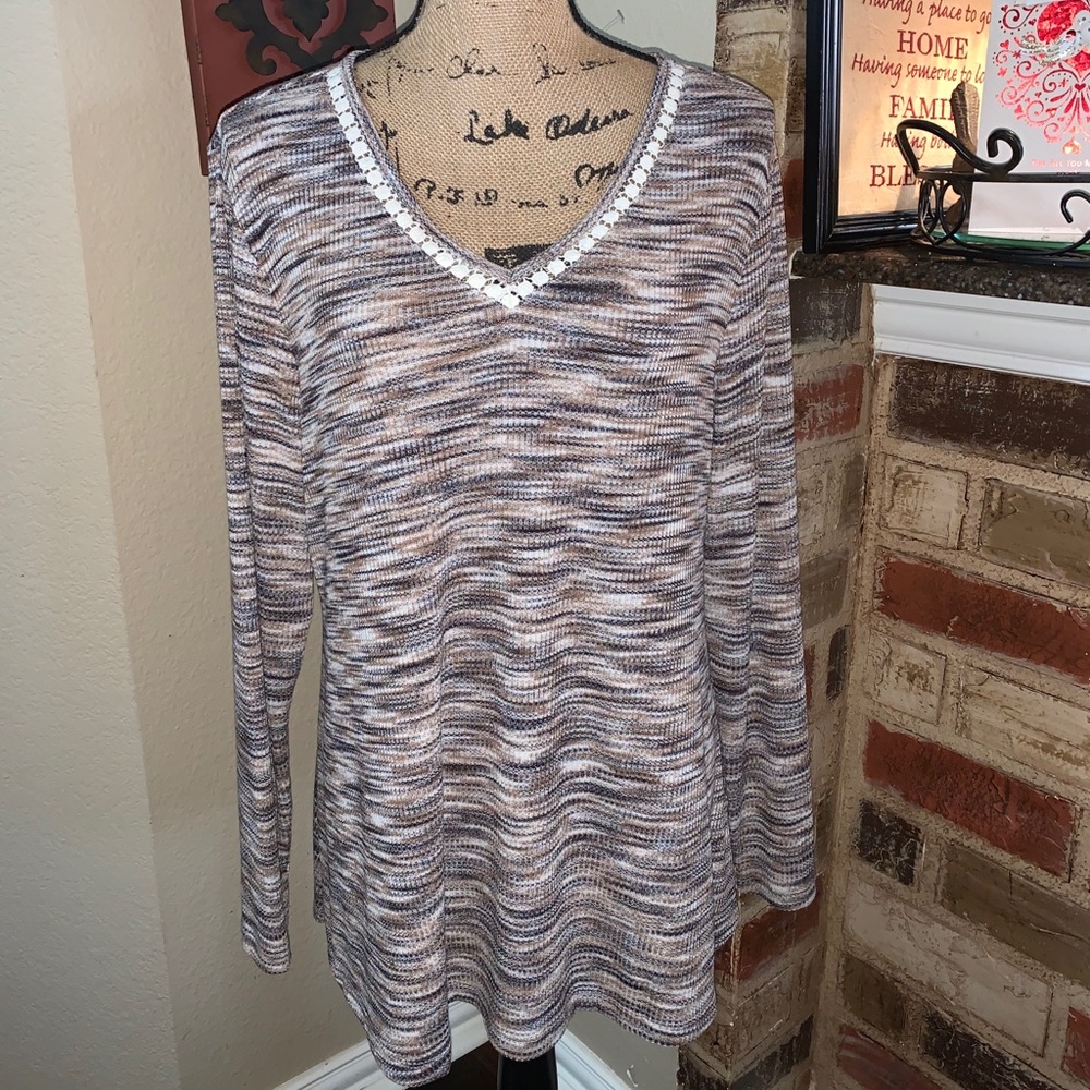 Flash Sale!! 💥 🌺LaceTrim  Space Dyed Top